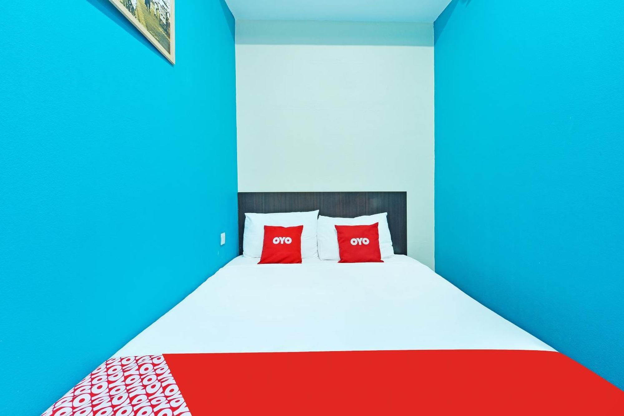 Oyo 873 Bamboo Inn Batu Ferringhi Kültér fotó