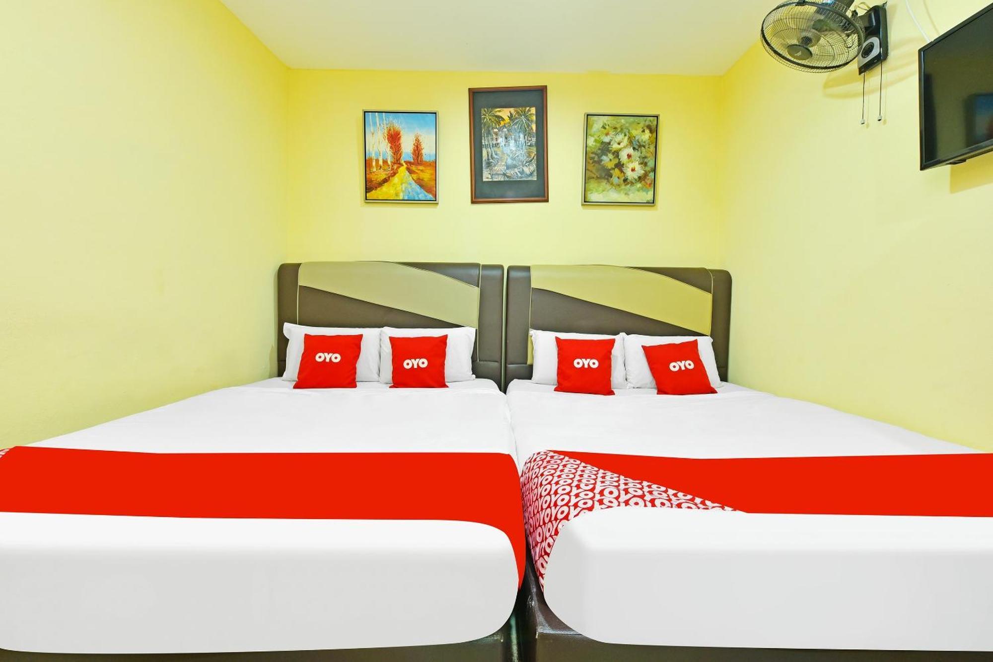 Oyo 873 Bamboo Inn Batu Ferringhi Kültér fotó