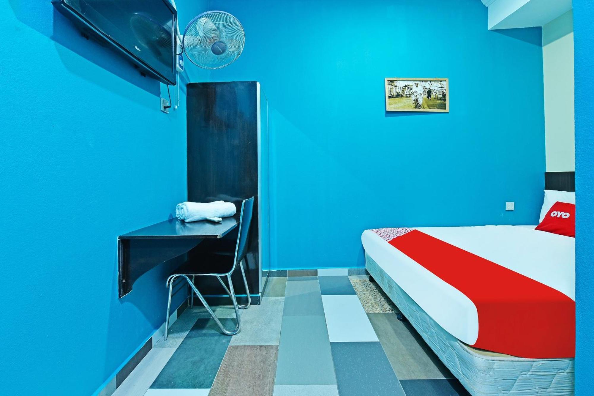 Oyo 873 Bamboo Inn Batu Ferringhi Kültér fotó