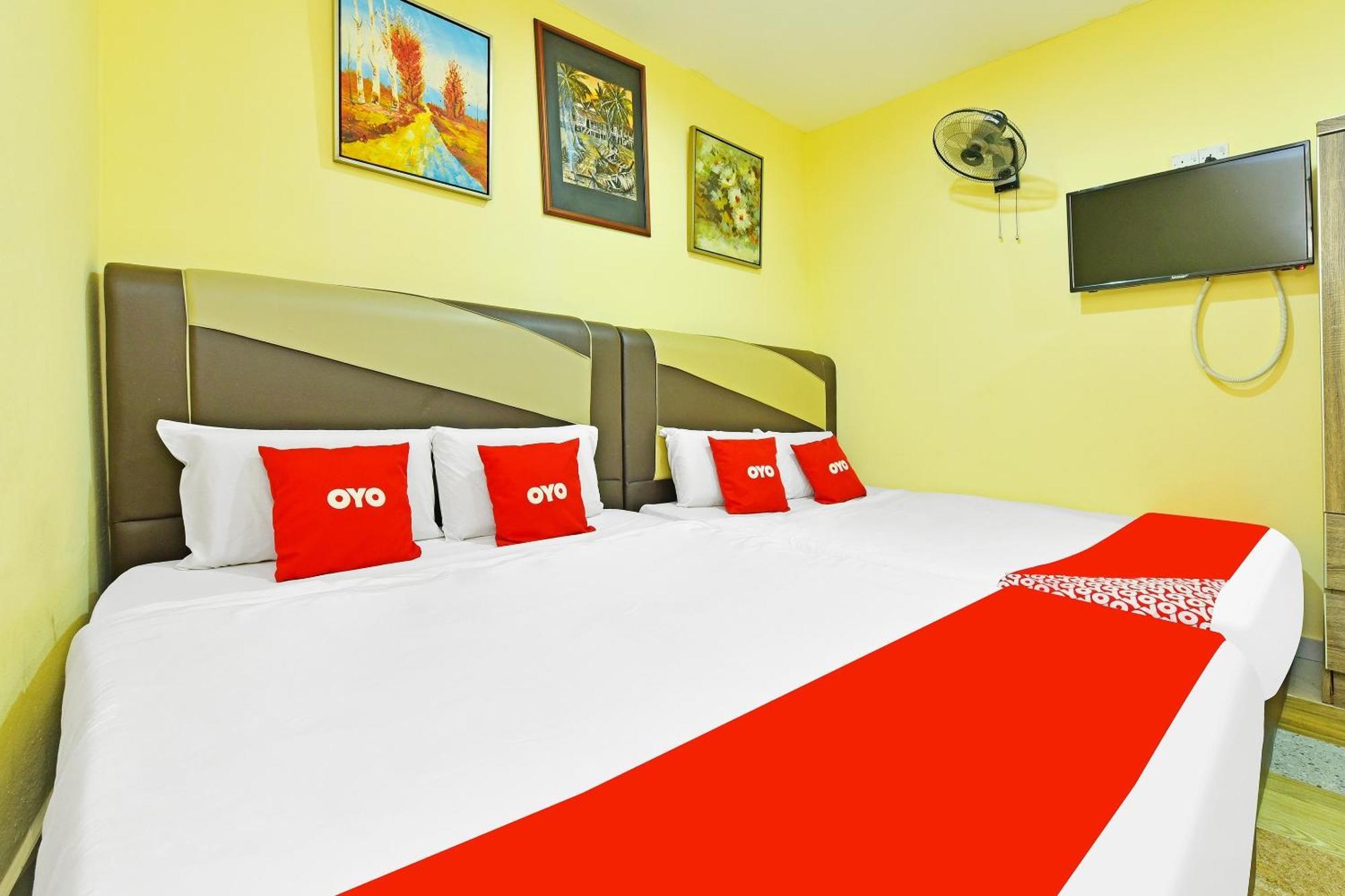 Oyo 873 Bamboo Inn Batu Ferringhi Kültér fotó