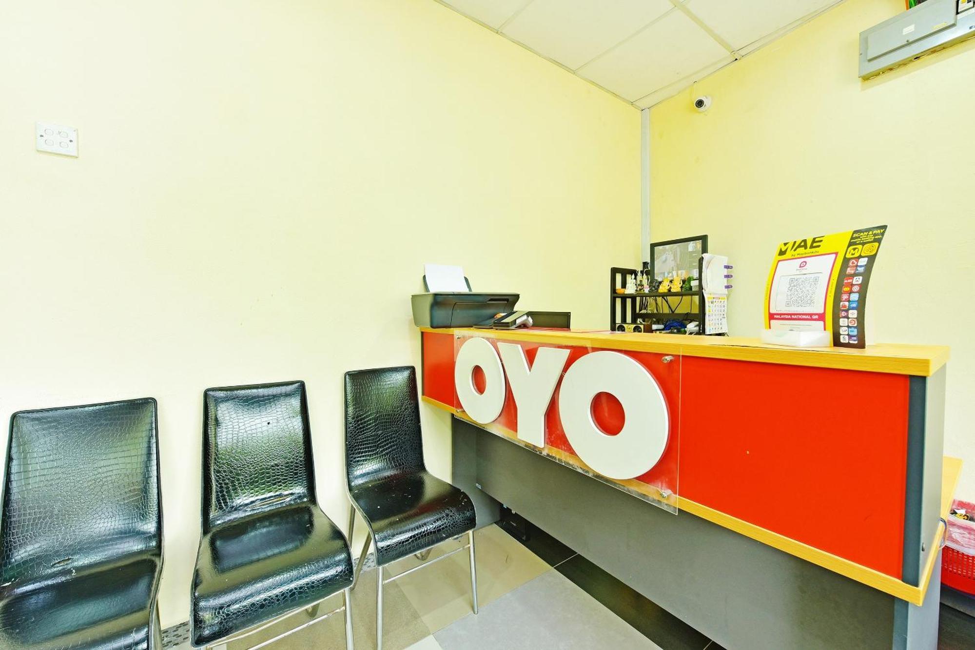 Oyo 873 Bamboo Inn Batu Ferringhi Kültér fotó
